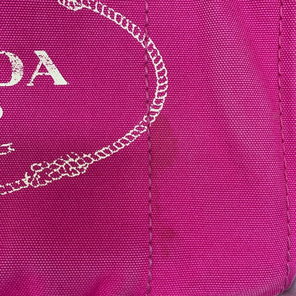 Prada Canapa - Picture 6 of 12